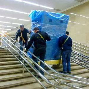 Транспортировка торгового оборудования с грузчиками Газель для перевозки торгового оборудования по Люберцам и области
